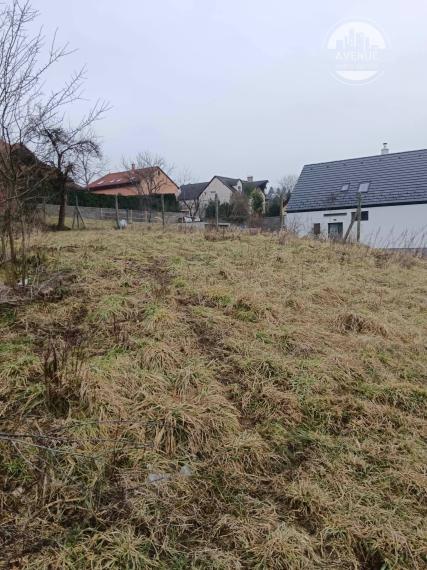 PREDANÉ - POZEMOK  - mestská časť  Šalgovík, 682 m2