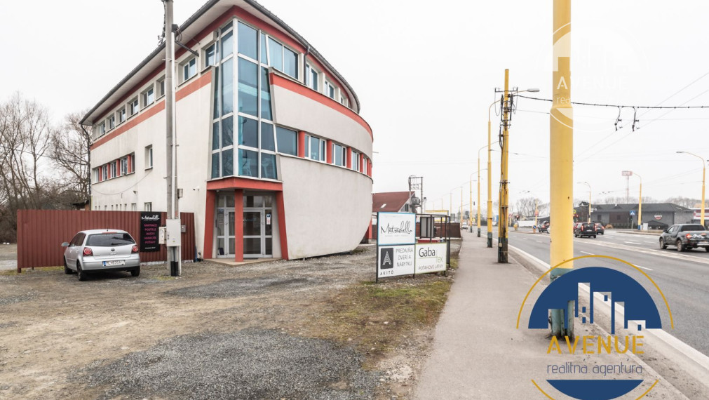 PRENAJATÉ * Kancelárske priestory, ambulancia, salón, obchod, výroba