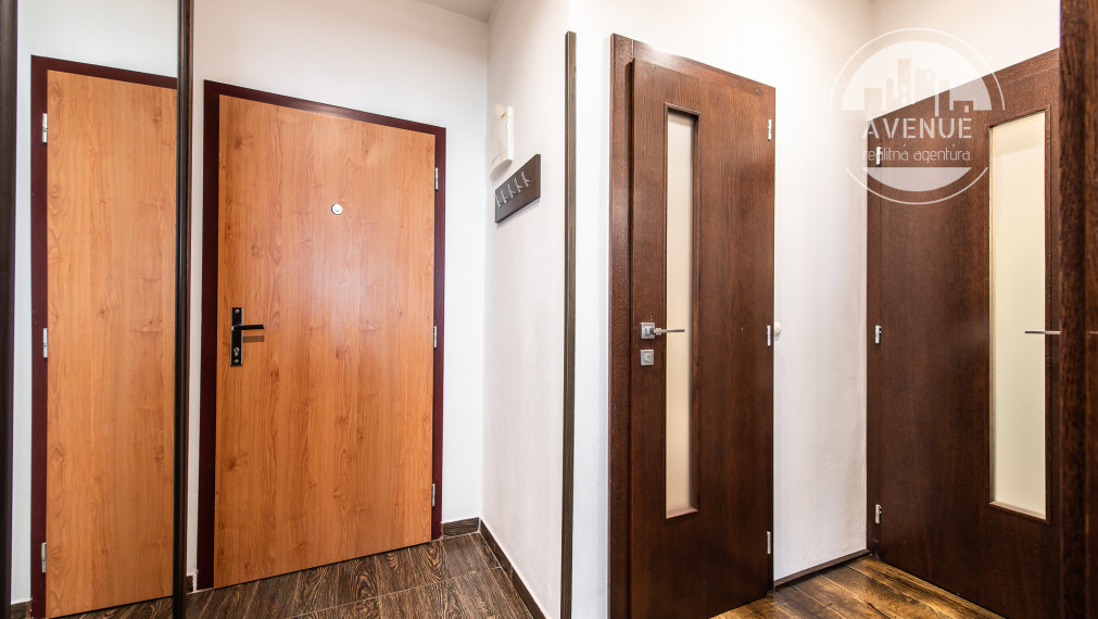 PRENAJATÉ -  1.5 izbový byt,kompletne zariadený