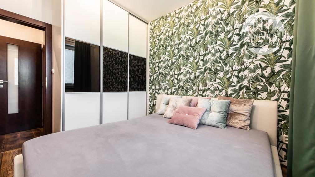 PRENAJATÉ -  1.5 izbový byt,kompletne zariadený