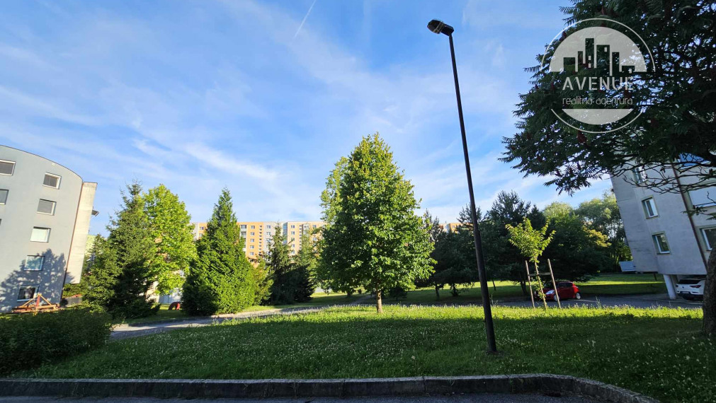 PRENAJATÉ   3 - izbový klimatizovaný apartmán