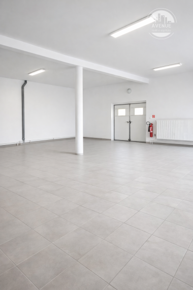 Na prenájom showroom, kancelária, sklad