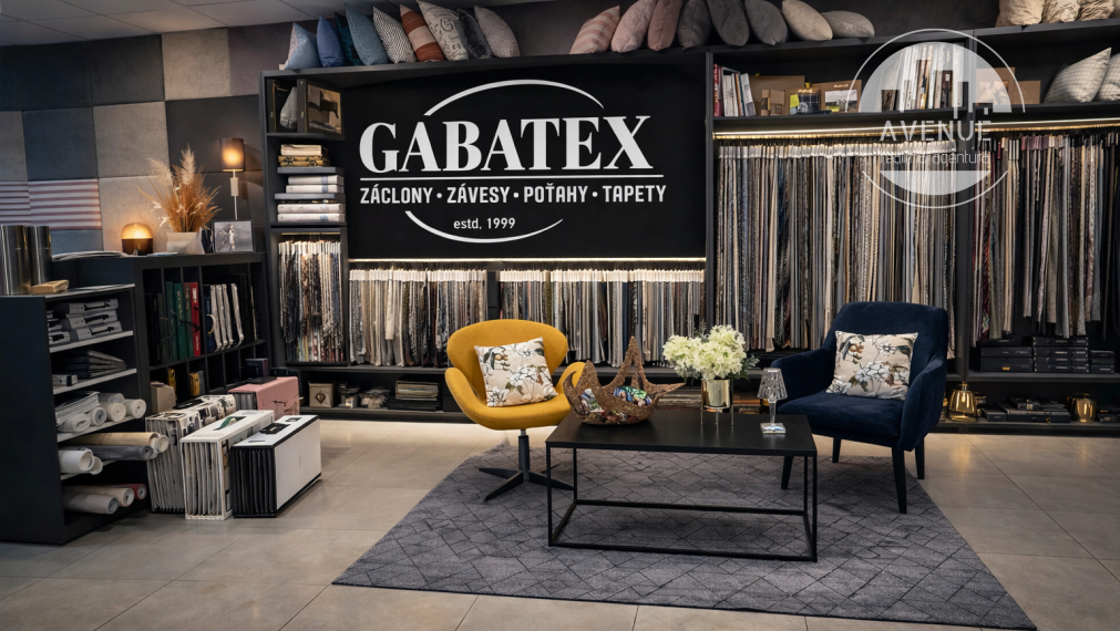 Showroom 120 m2 - cena 9 Eur/m2/mesiac bez DPH , vrátane energií