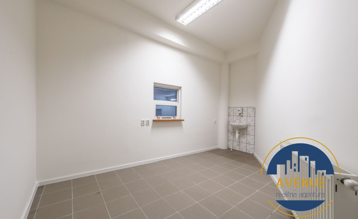 PRENAJATÉ * Kancelárske priestory, ambulancia, salón, obchod, výroba - fotografia 1