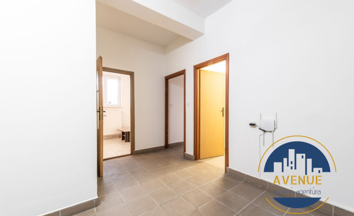 PRENAJATÉ * Kancelárske priestory, ambulancia, salón, obchod, výroba - fotografia 7