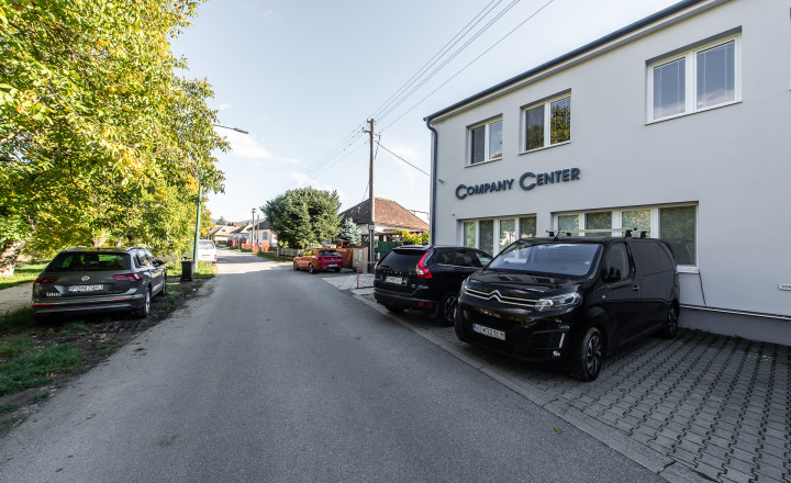 PRENAJATÉ -  1.5 izbový byt,kompletne zariadený - fotografia 13