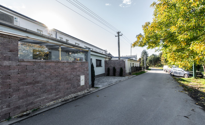 PRENAJATÉ -  1.5 izbový byt,kompletne zariadený - fotografia 15
