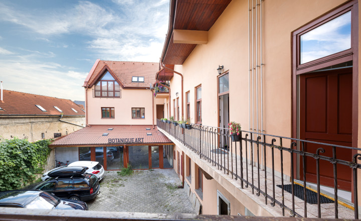 PRENAJATÉ - 2.5 izbový byt - CENTRUM MESTA - Hlavná ul. - fotografia 8