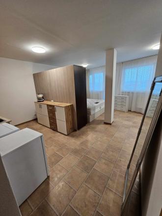 REZERVOVANÉ 1 izbový byt s terasou na prenájom - fotografia 1
