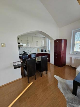 PRENAJATÉ   3 - izbový klimatizovaný apartmán - fotografia 13