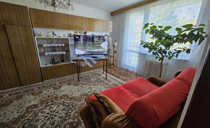 PREDANÉ   3 izbový byt, Levočská ulica, 2 balkóny - fotografia 2